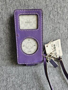Vintage COACH Y2K Era ipod Nano Case Lilac With Silver Hardware NWT